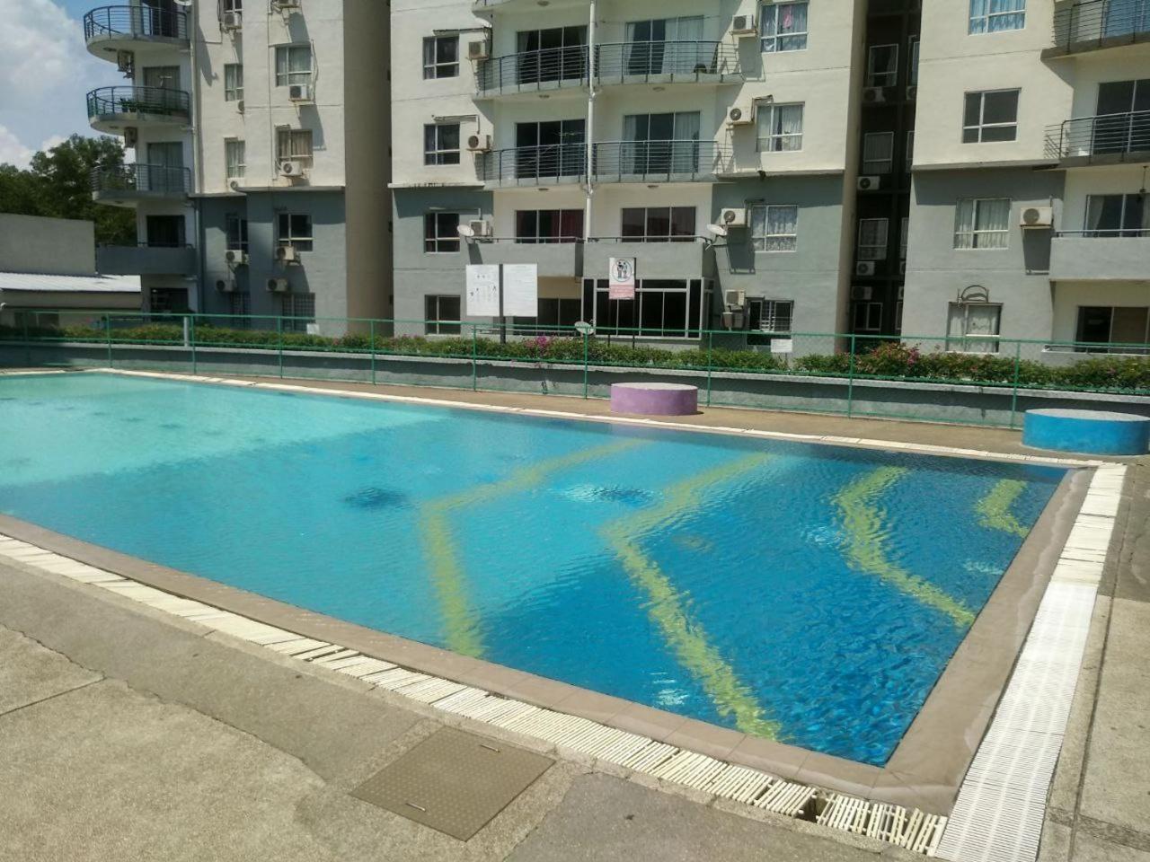 Marina View, Teluk Kemang, Pd